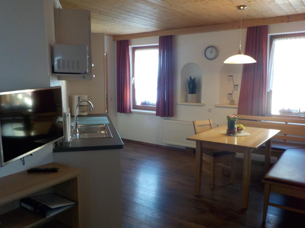 Haus Arnold - Privatzimmer Und Ferienwohnungen Sillian Buitenkant foto